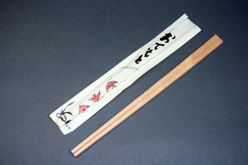 2 pairs of chopsticks (bamboo)